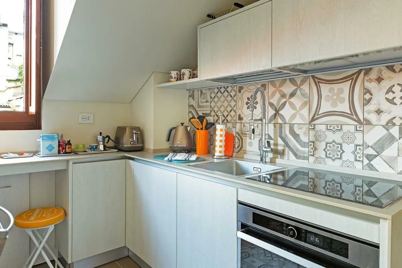 Renovated Penthouse Duomo & Via Torino Apartment Milan