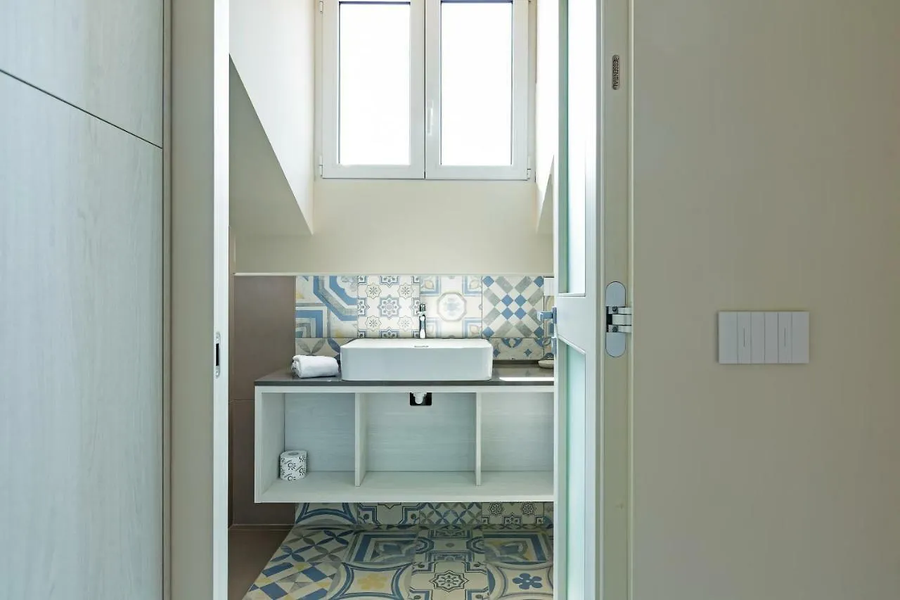 Renovated Penthouse Duomo & Via Torino Apartment Milan