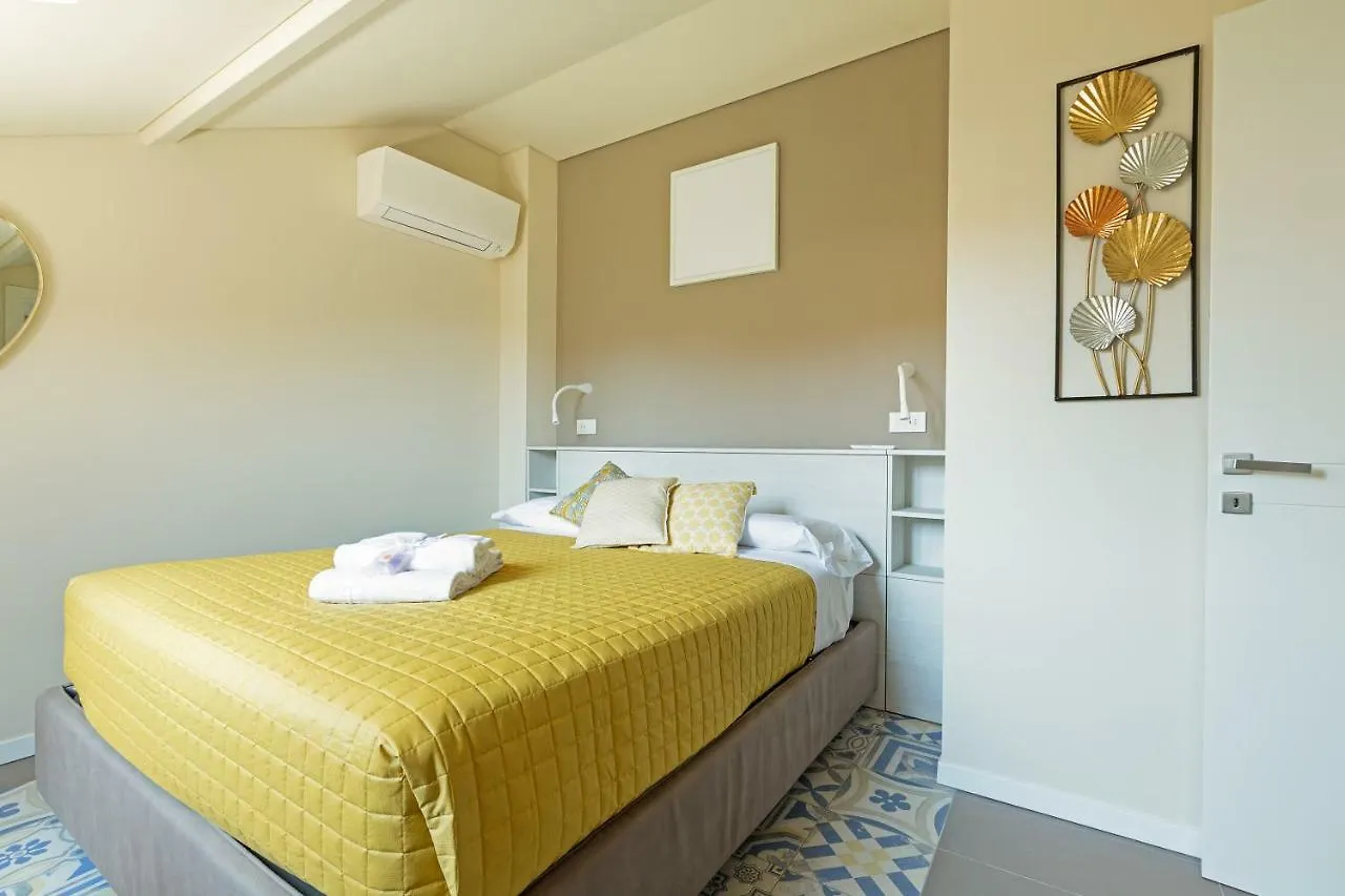 Renovated Penthouse Duomo & Via Torino Apartment Milan