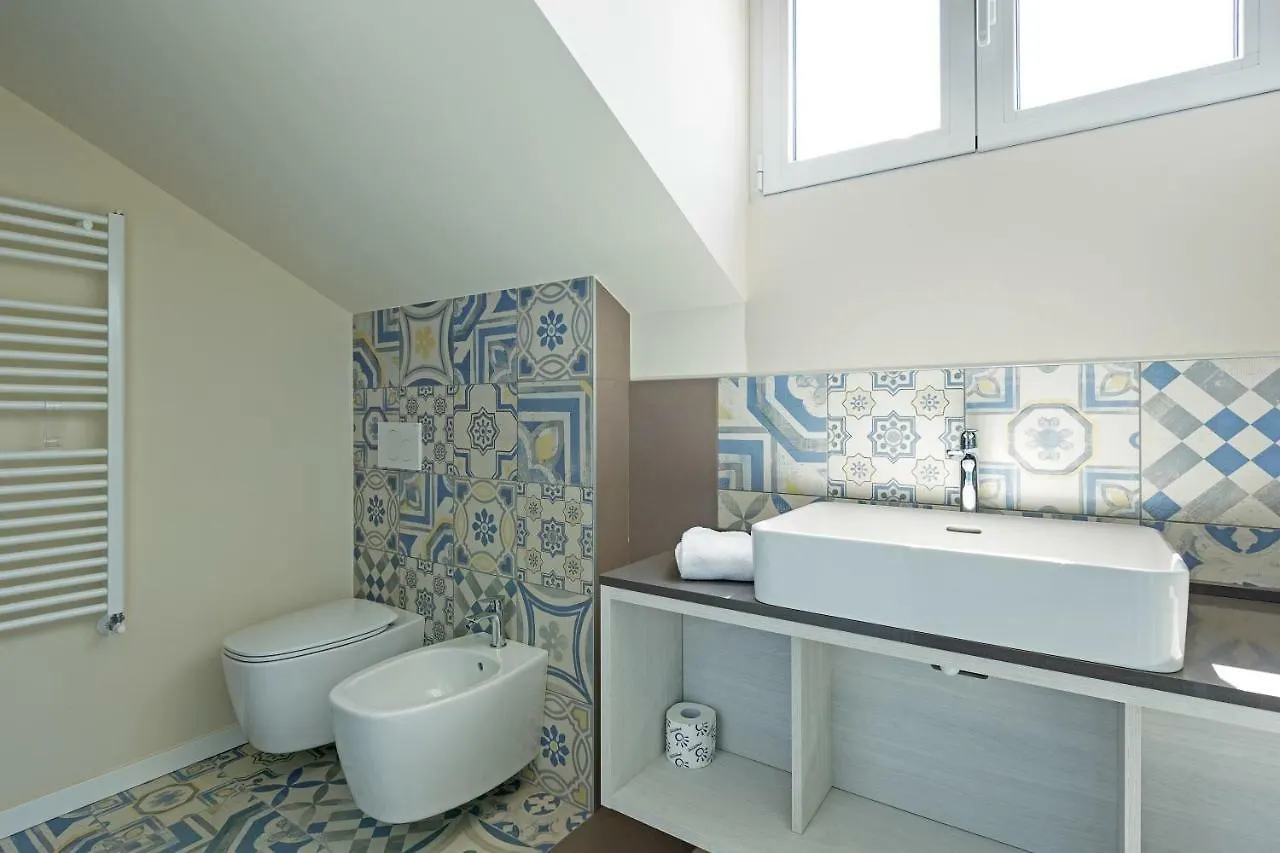 Renovated Penthouse Duomo & Via Torino Apartment Milan